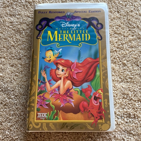 Six VHS Classic Disney Movies - Picture 7 of 7